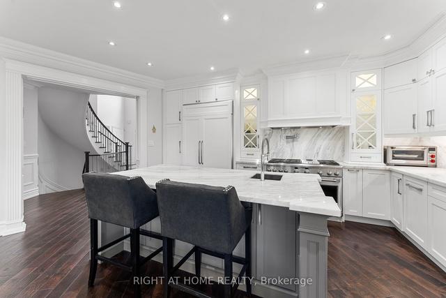 10 King High Dr, House detached with 5 bedrooms, 6 bathrooms and 12 parking in Vaughan ON | Image 4