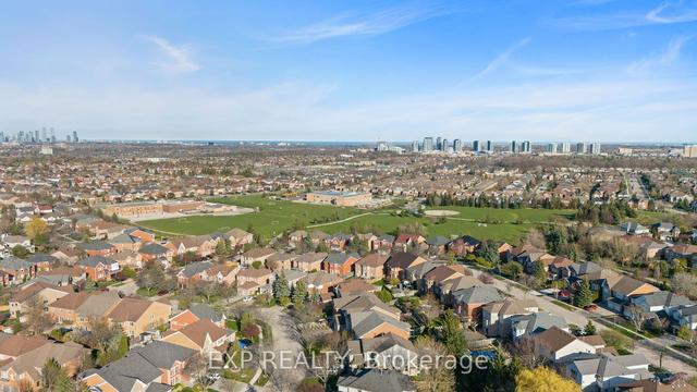 2906 Peacock Dr, House detached with 4 bedrooms, 4 bathrooms and 5 parking in Mississauga ON | Image 35