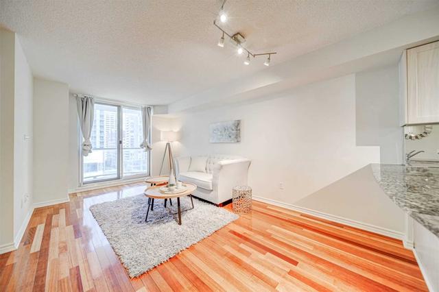 1002 - 801 Bay St, Condo with 1 bedrooms, 2 bathrooms and 1 parking in Toronto ON | Image 15