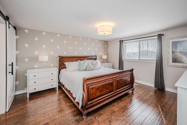 11 Paulstown Cres, House detached with 5 bedrooms, 3 bathrooms and 6 parking in Guelph ON | Image 10