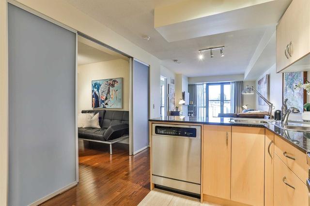 302 - 3 Mcalpine St, Condo with 1 bedrooms, 1 bathrooms and 1 parking in Toronto ON | Image 7
