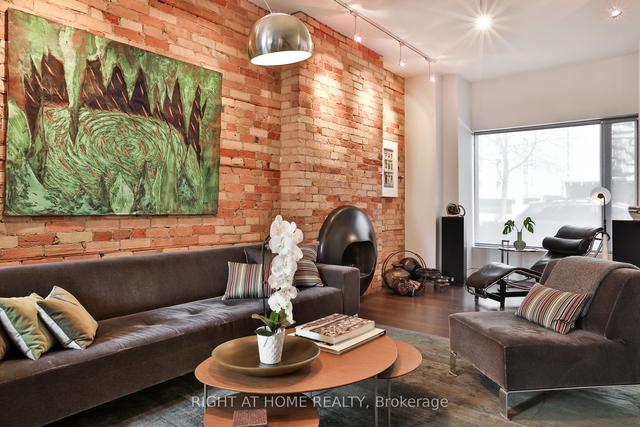 50 Beverley St, House attached with 3 bedrooms, 3 bathrooms and 1 parking in Toronto ON | Image 33