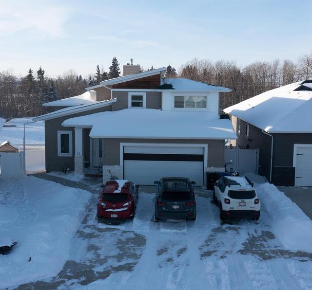 37 Alderwood Close, House detached with 4 bedrooms, 3 bathrooms and 2 parking in Red Deer County AB | Image 3