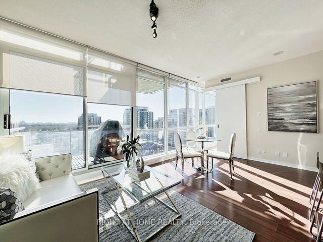 1704 - 30 Canterbury Pl, Condo with 1 bedrooms, 1 bathrooms and 1 parking in Toronto ON | Image 6