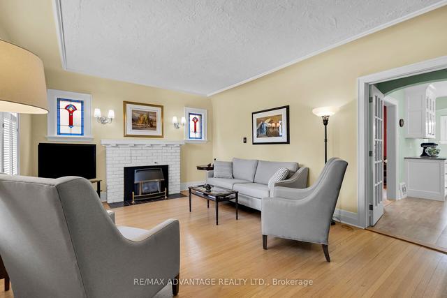 11 Chalmers St, House detached with 3 bedrooms, 1 bathrooms and 3 parking in London ON | Image 4