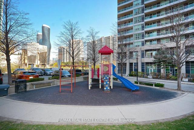 1005 - 1 Elm Dr, Condo with 2 bedrooms, 2 bathrooms and 1 parking in Mississauga ON | Image 26
