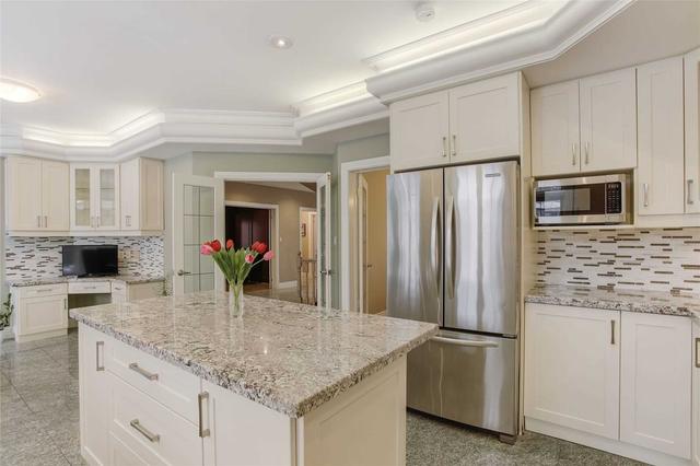 365 Princess Ave, House detached with 5 bedrooms, 7 bathrooms and 6 parking in Toronto ON | Image 3