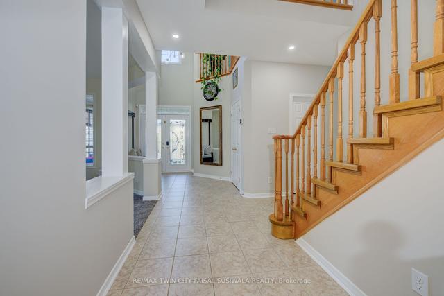 55 Southridge Dr, House detached with 5 bedrooms, 3 bathrooms and 4 parking in Kitchener ON | Image 7