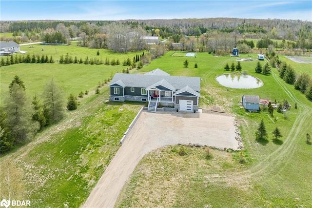 185718 Grey County Road 9, House detached with 3 bedrooms, 3 bathrooms and 12 parking in Southgate ON | Image 1