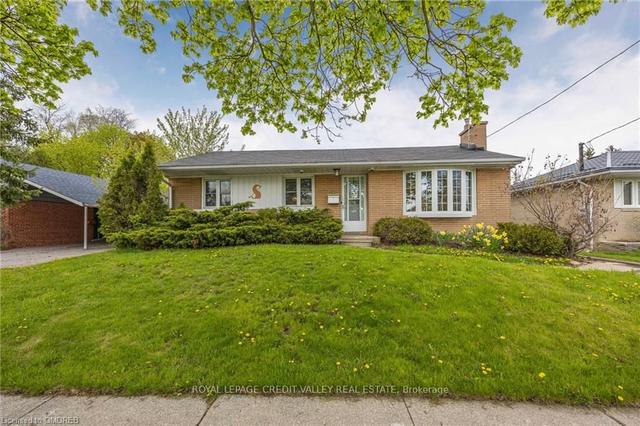 26 Crestview Ave, House detached with 3 bedrooms, 2 bathrooms and 3 parking in Brampton ON | Image 23