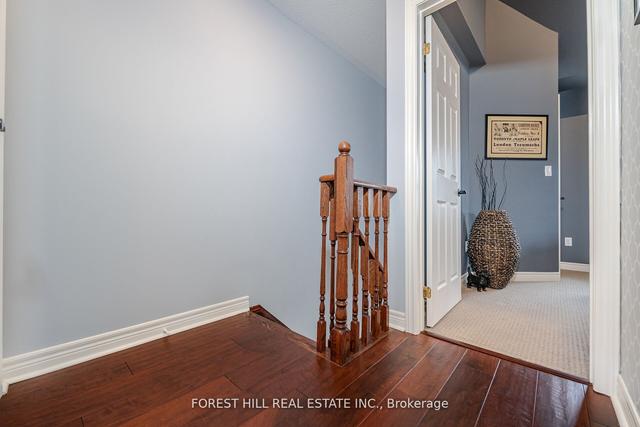 4 Carnahan Terr, Townhouse with 3 bedrooms, 3 bathrooms and 1 parking in Toronto ON | Image 15