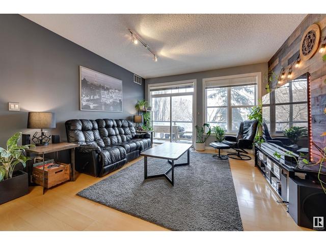210 - 9828 112 St Nw, Condo with 2 bedrooms, 1 bathrooms and 2 parking in Edmonton AB | Image 4