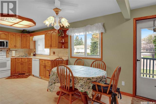 40 Upland Dr, House detached with 4 bedrooms, 2 bathrooms and null parking in Regina SK | Image 7