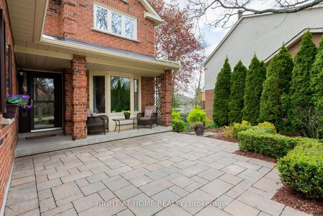 14 Moffat Cres, House detached with 4 bedrooms, 4 bathrooms and 6 parking in Aurora ON | Image 23