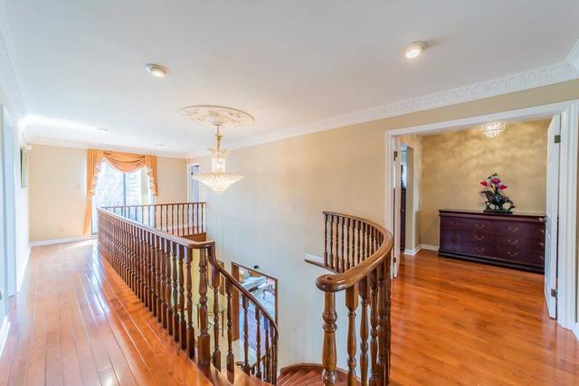 24 Bellbrook Rd, House detached with 4 bedrooms, 4 bathrooms and 6 parking in Toronto ON | Image 9
