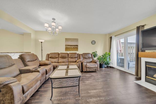 252 Blackhorne Dr, Townhouse with 3 bedrooms, 2 bathrooms and 2 parking in Kitchener ON | Image 37