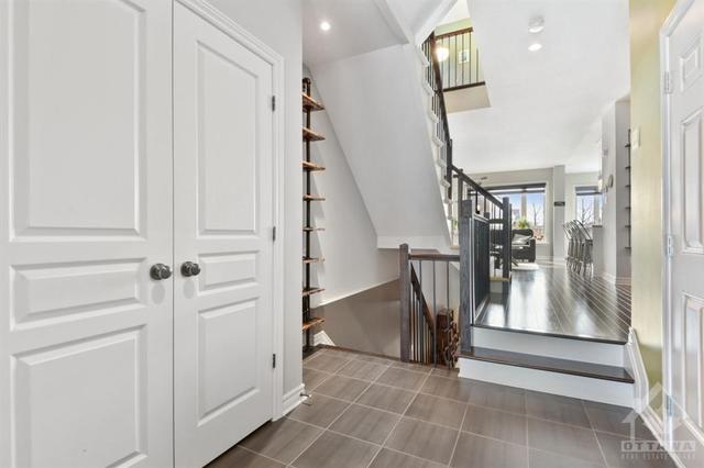 329 De La Melodie Street, Townhouse with 3 bedrooms, 3 bathrooms and 3 parking in Ottawa ON | Image 4