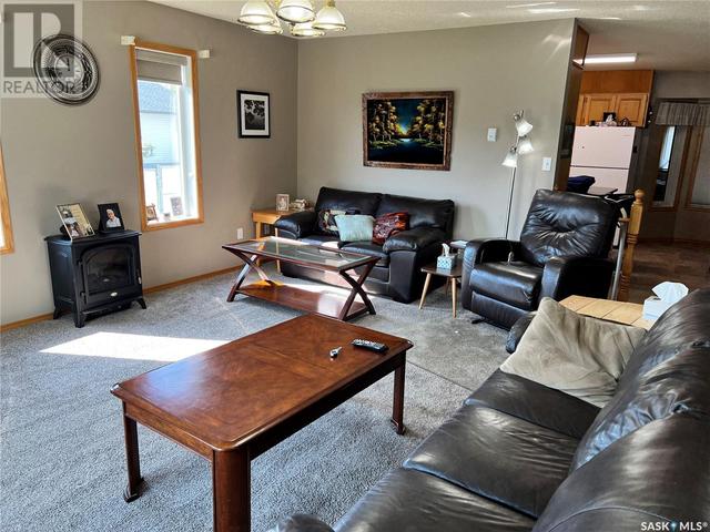 905 21st St, House detached with 4 bedrooms, 2 bathrooms and null parking in Humboldt SK | Image 7