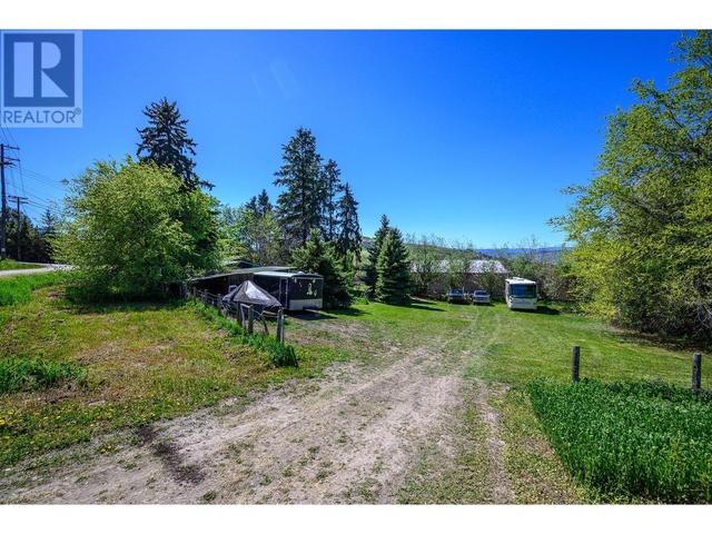 9705 Buchanan Rd, House detached with 2 bedrooms, 1 bathrooms and 20 parking in Coldstream BC | Image 4