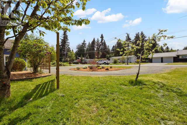 1300 Arden Rd, House detached with 5 bedrooms, 4 bathrooms and 4 parking in Courtenay BC | Image 10