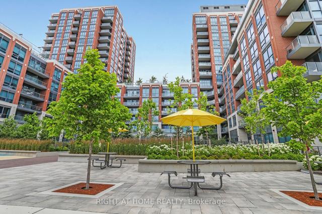 402 - 31 Tippett Rd, Condo with 3 bedrooms, 2 bathrooms and 1 parking in Toronto ON | Image 32