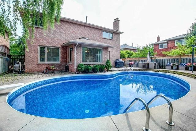 112 Waldie Rd, House detached with 4 bedrooms, 3 bathrooms and 4 parking in Oakville ON | Image 17