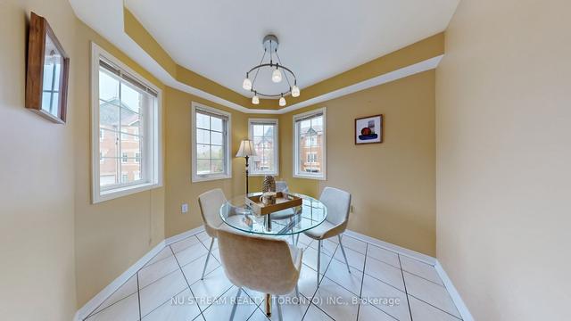 79 - 95 Weldrick Rd E, Townhouse with 3 bedrooms, 3 bathrooms and 2 parking in Richmond Hill ON | Image 2