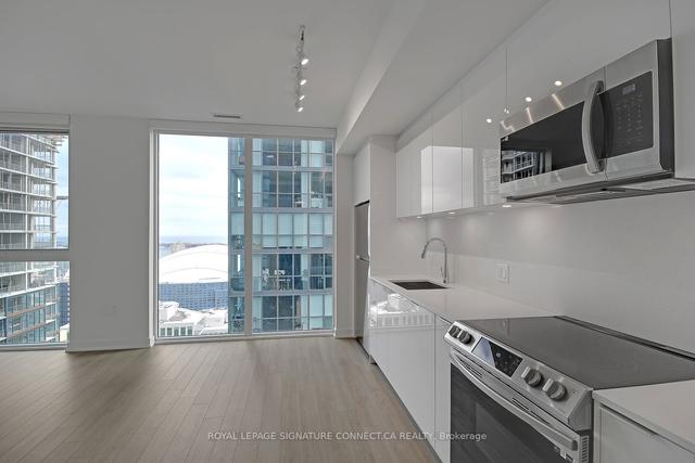 3108 - 357 King St, Condo with 2 bedrooms, 2 bathrooms and 0 parking in Toronto ON | Image 6