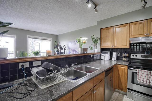 503 34 Ave Ne, Home with 5 bedrooms, 3 bathrooms and 4 parking in Calgary AB | Image 7