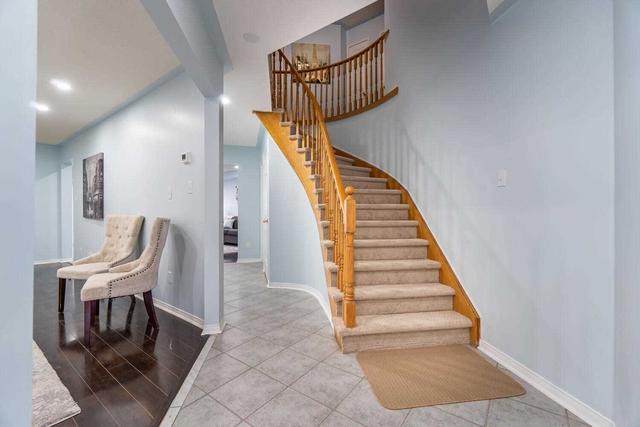74 Ravenscliffe Ct, House detached with 4 bedrooms, 4 bathrooms and 6 parking in Brampton ON | Image 32