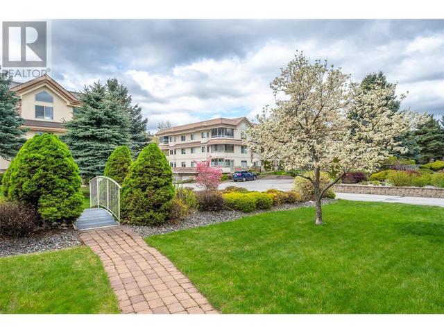 201 - 8412 Jubilee Rd, Condo with 2 bedrooms, 2 bathrooms and 1 parking in Summerland BC | Image 41