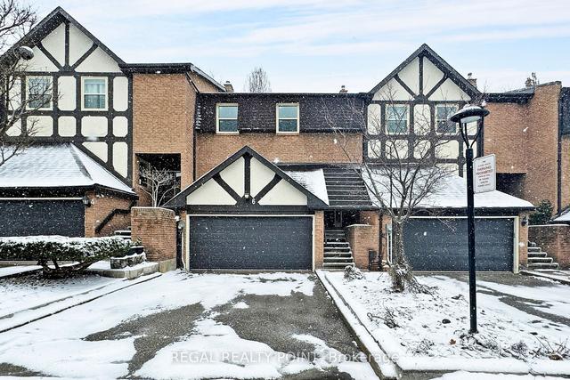6 Morning Glory Way, Townhouse with 3 bedrooms, 4 bathrooms and 4 parking in Toronto ON | Image 1