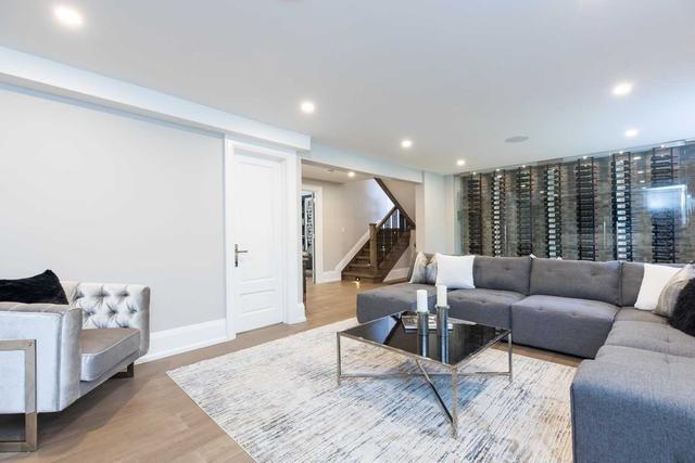 1489 Rogerswood Crt, House detached with 5 bedrooms, 5 bathrooms and 6 parking in Mississauga ON | Image 6