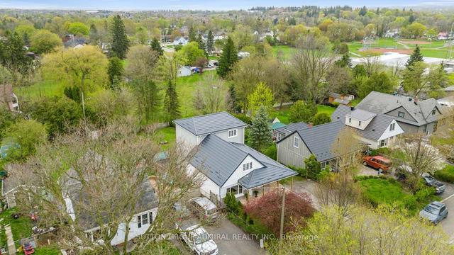744 Arthur St, House detached with 4 bedrooms, 2 bathrooms and 4 parking in Newmarket ON | Image 10