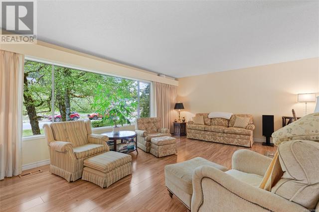 1530 Marban Rd, House detached with 3 bedrooms, 2 bathrooms and 3 parking in Nanaimo BC | Image 6