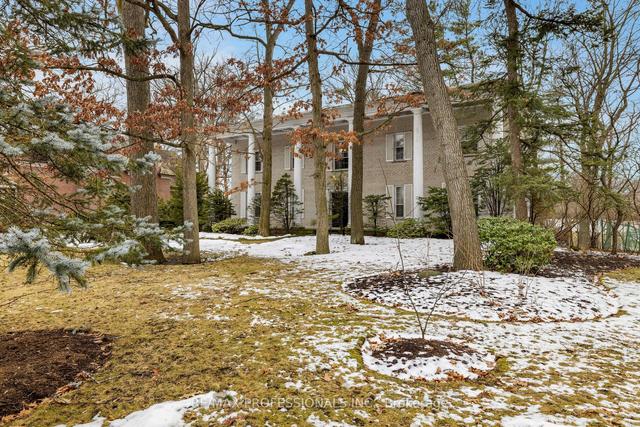 10 Woodmere Crt, House detached with 5 bedrooms, 6 bathrooms and 18 parking in Toronto ON | Image 5