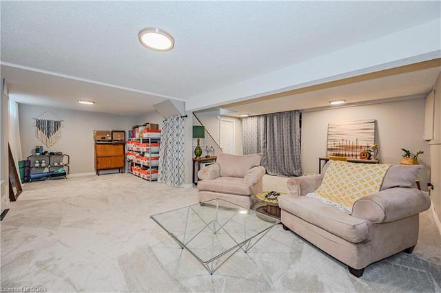 251 West Acres Dr, House detached with 3 bedrooms, 1 bathrooms and 5 parking in Guelph ON | Image 28