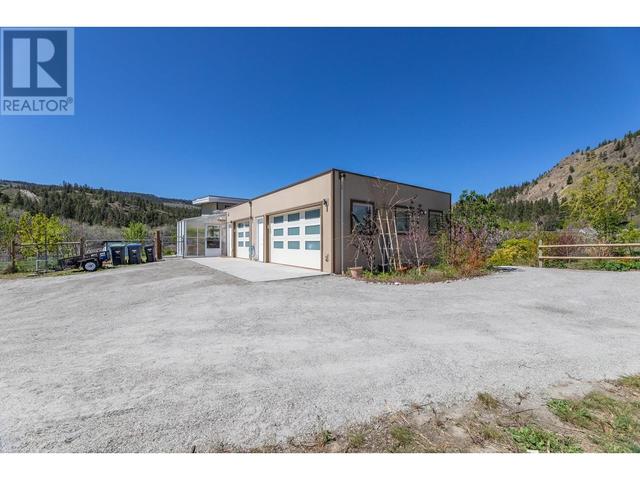 5824 Lewes Ave, House detached with 3 bedrooms, 2 bathrooms and 2 parking in Summerland BC | Image 50
