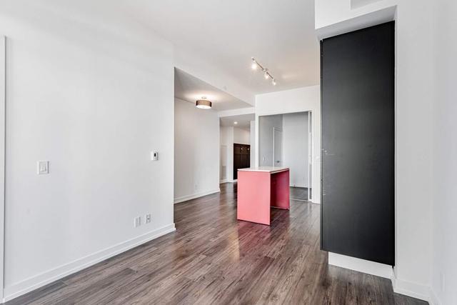 501 - 33 Helendale Ave, Condo with 2 bedrooms, 1 bathrooms and 0 parking in Toronto ON | Image 10
