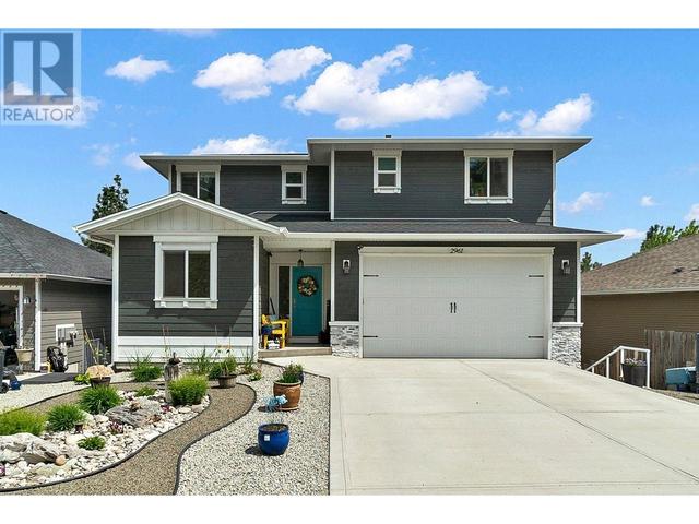 2961 Ensign Way, House detached with 7 bedrooms, 3 bathrooms and 2 parking in West Kelowna BC | Image 1