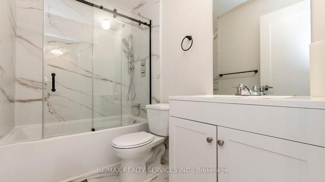 11 - 135 Chalmers St S, Townhouse with 3 bedrooms, 2 bathrooms and 3 parking in Cambridge ON | Image 19
