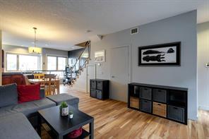 209 - 118 8 St Ne, Home with 2 bedrooms, 2 bathrooms and 2 parking in Calgary AB | Image 12