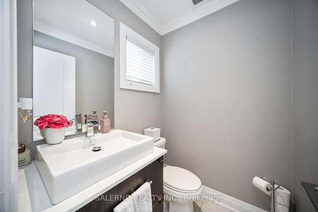 43 Sungold Ct, House detached with 4 bedrooms, 4 bathrooms and 5.5 parking in Vaughan ON | Image 11