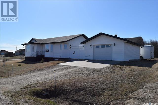 302 Richard Street, House detached with 3 bedrooms, 3 bathrooms and null parking in Manitou Beach SK | Image 5