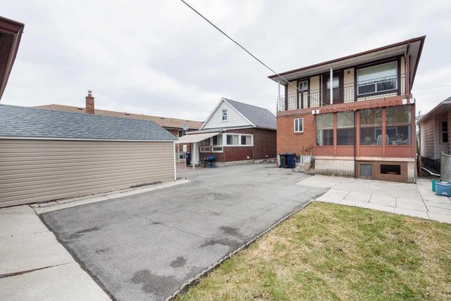 8 Vimy Ave, House detached with 3 bedrooms, 2 bathrooms and 3 parking in Toronto ON | Image 26