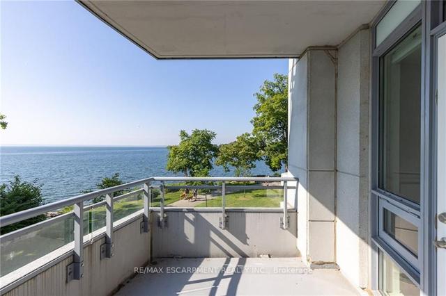 228 - 3500 Lakeshore Rd W, Condo with 2 bedrooms, 3 bathrooms and 1 parking in Oakville ON | Image 32