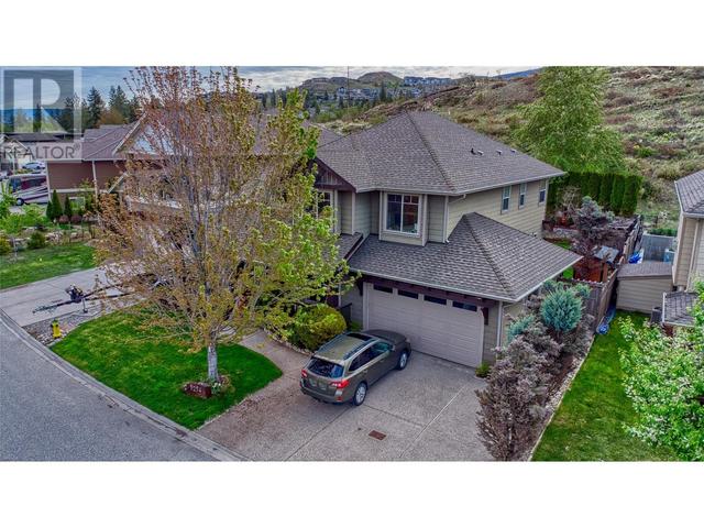 5254 Cobble Cres, House detached with 4 bedrooms, 4 bathrooms and 2 parking in Kelowna BC | Image 3