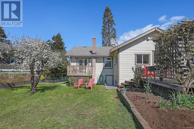 528 3rd St, House detached with 2 bedrooms, 2 bathrooms and 2 parking in Courtenay BC | Image 16