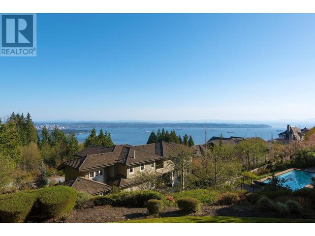 2307 Kadlec Crt, House detached with 0 bedrooms, 0 bathrooms and null parking in West Vancouver BC | Image 4