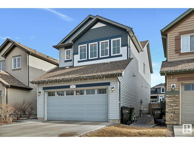 6107 18 Ave Sw, House detached with 5 bedrooms, 3 bathrooms and null parking in Edmonton AB | Image 3